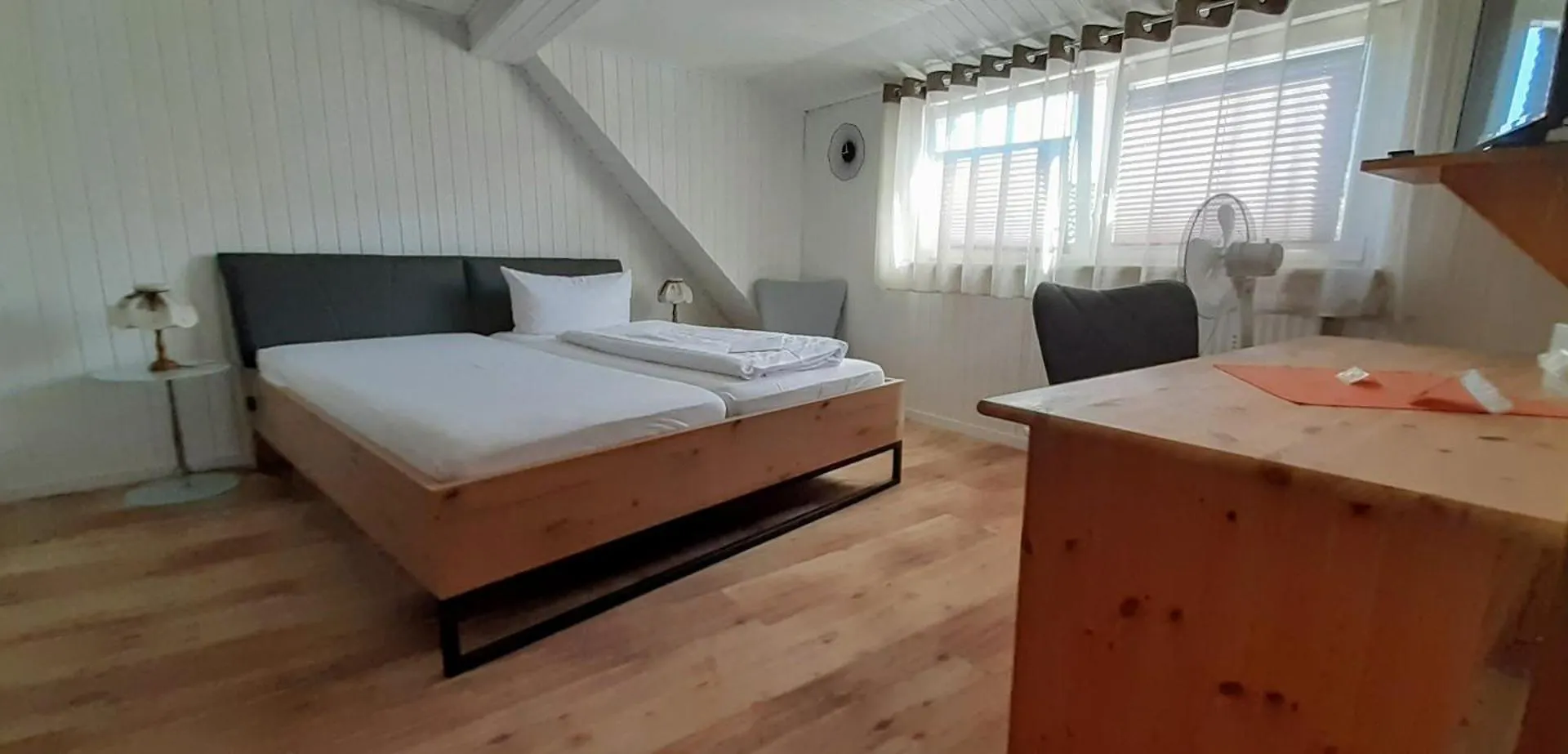 Hotel-Gasthof Tor Zum Steigerwald Gerolzhofen Germany